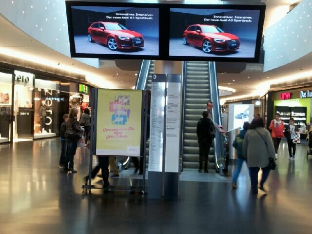 AdScreens Shoppingcenter Audi