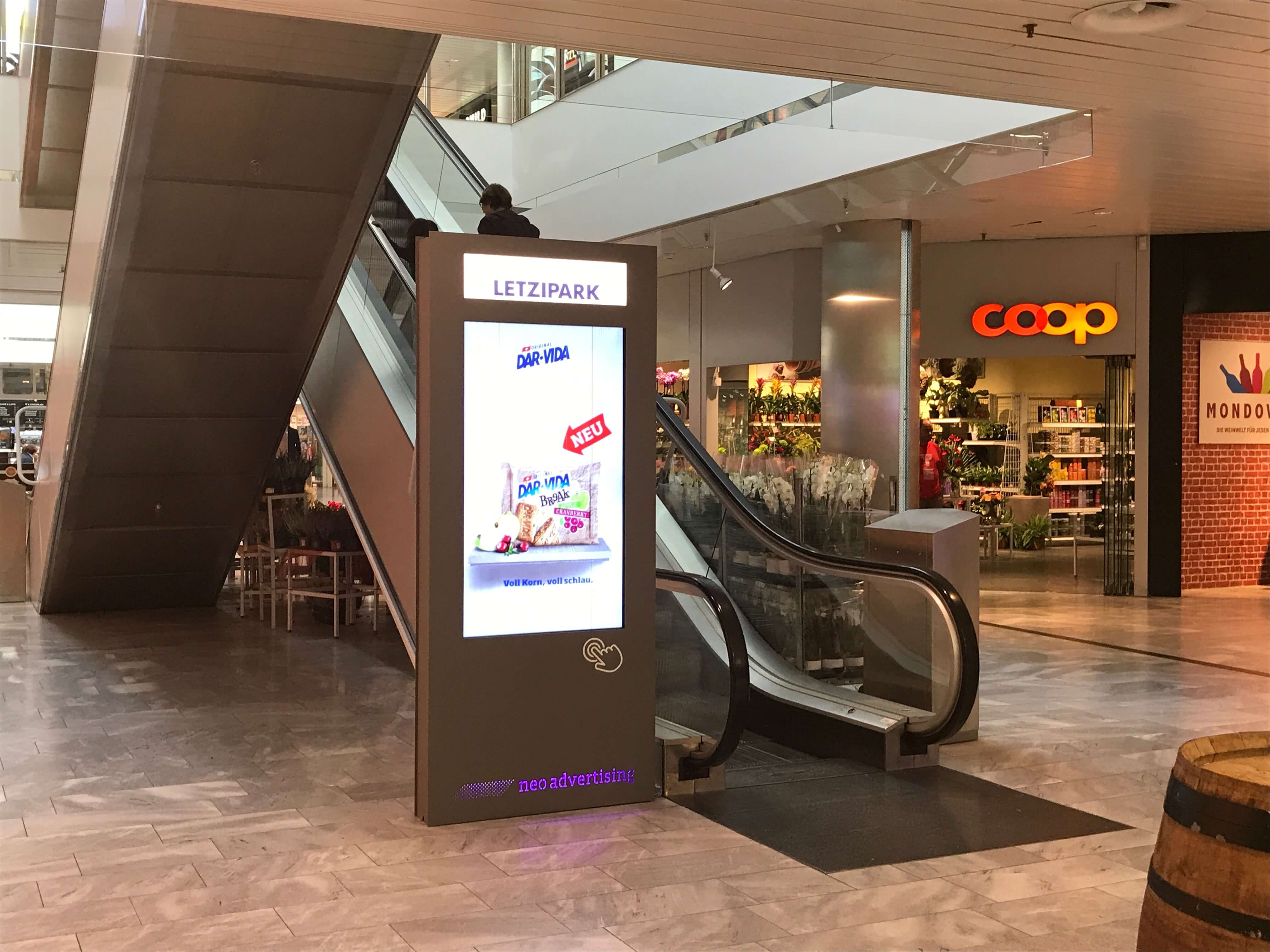 Adscreens Shoppingcenter Hug (7)