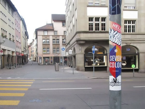 Zürich, Sticker, Sticks, Aufkleber, Selbstkleber, City, Stadt, Marketing, Werbung, verboten, wirksam, Below the line, Out of Home